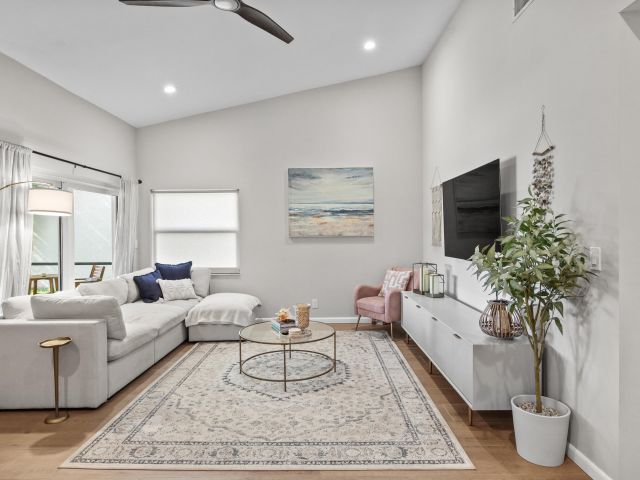 Home for sale at 2021 NW 15th Place - photo 6273004