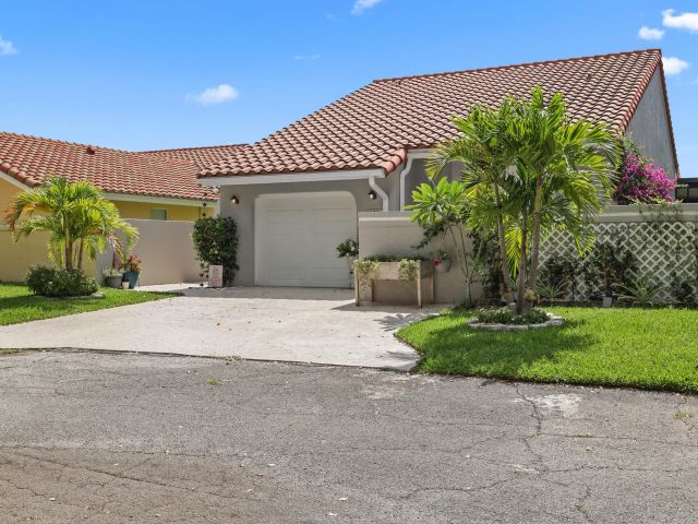 Home for sale at 2021 NW 15th Place - photo 6273009