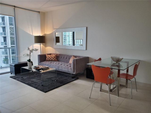 Apartment for rent  Unit #1604 - photo 6273130