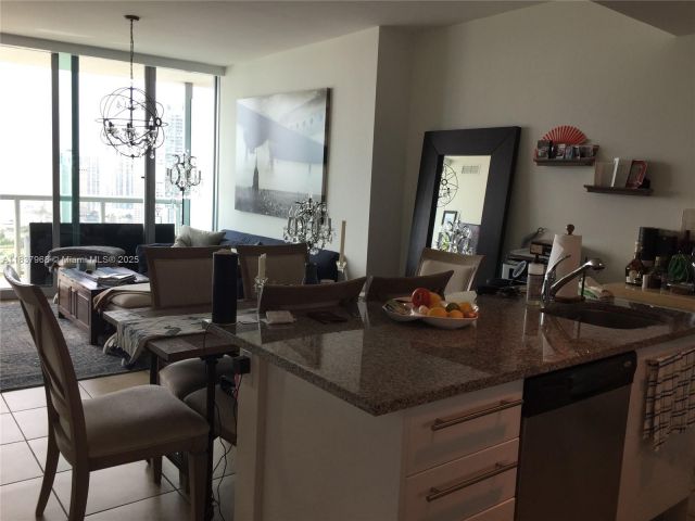 Apartment for rent  Unit #3403 - photo 6273586