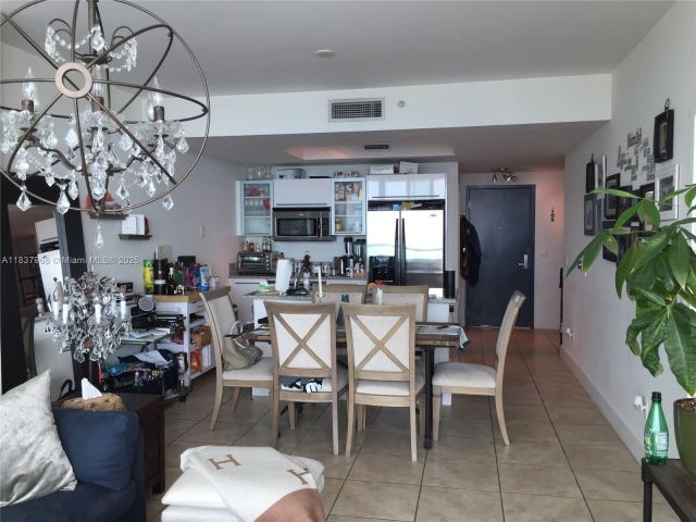 Apartment for rent  Unit #3403 - photo 6273589