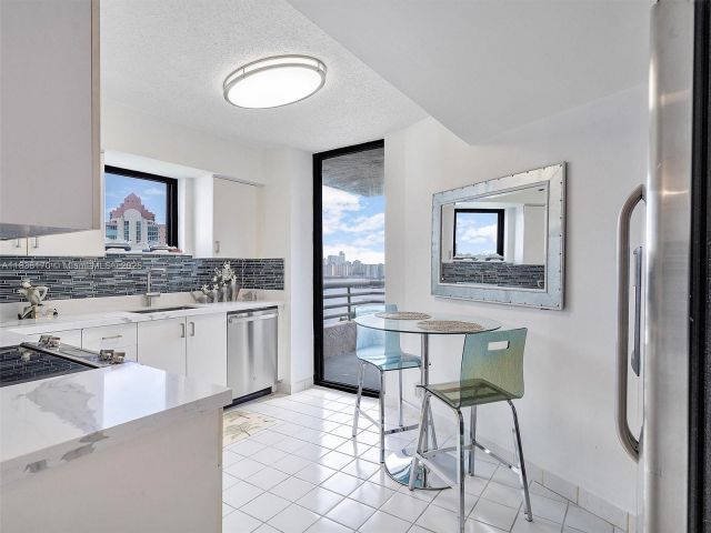 Apartment for sale  Unit # - photo 6272657