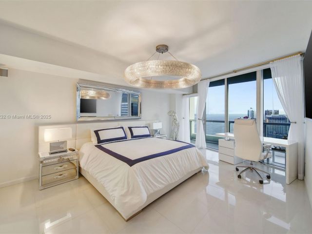 Apartment for rent  Unit #4209 - photo 6273271