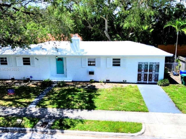 Home for rent at 828 NE 76th St - photo 6271758