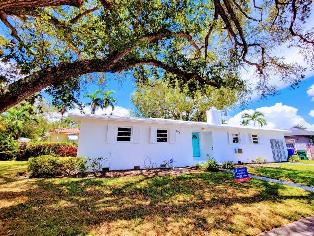 Home for rent at 828 NE 76th St - photo 6271759