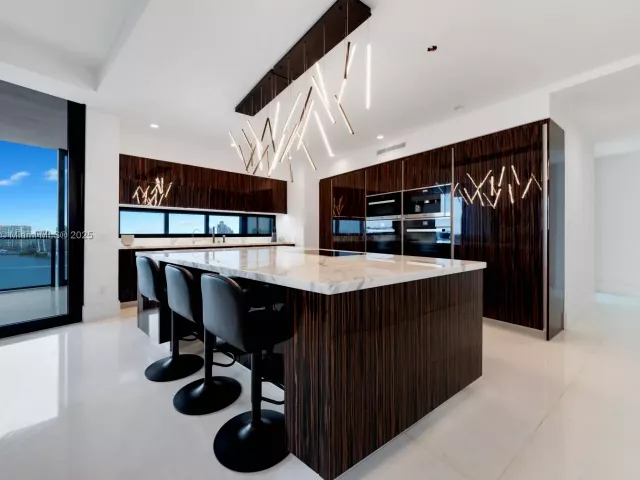 Apartment for sale  Unit #2003 - photo 6285811