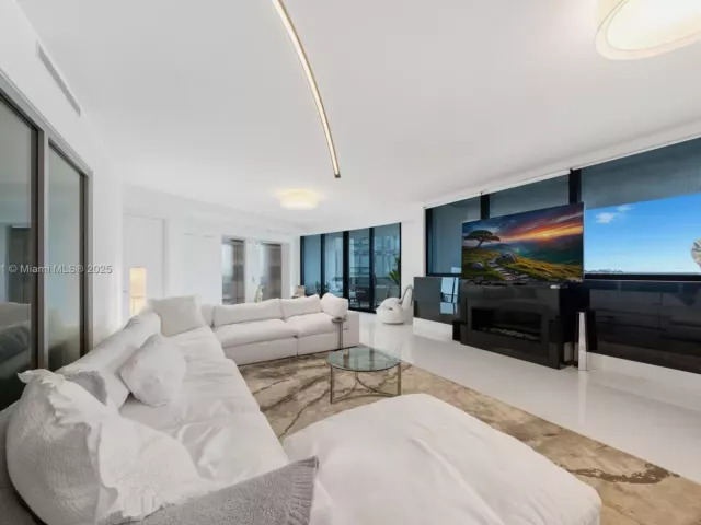 Apartment for sale  Unit #2003 - photo 6285813