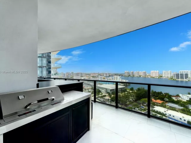 Apartment for sale  Unit #2003 - photo 6285802