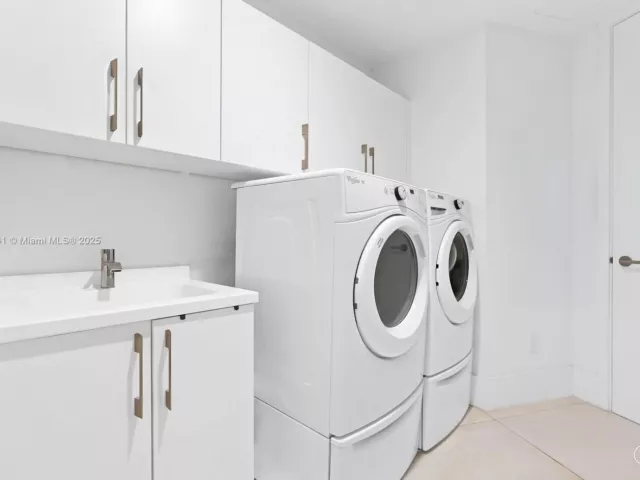 Apartment for sale  Unit #2003 - photo 6285807