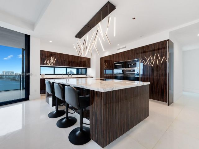 Apartment for sale  Unit #2003 - photo 6285811