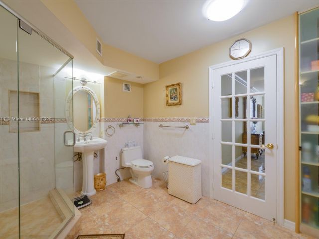 Apartment for sale  Unit #1707S - photo 6272298