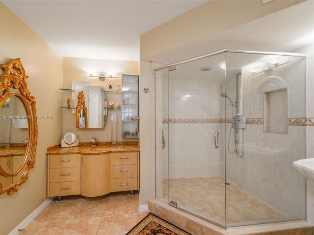 Apartment for sale  Unit #1707S - photo 6272299