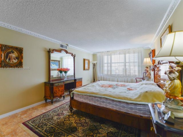 Apartment for sale  Unit #1707S - photo 6272300