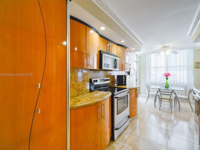 Apartment for sale  Unit #1707S - photo 6272306