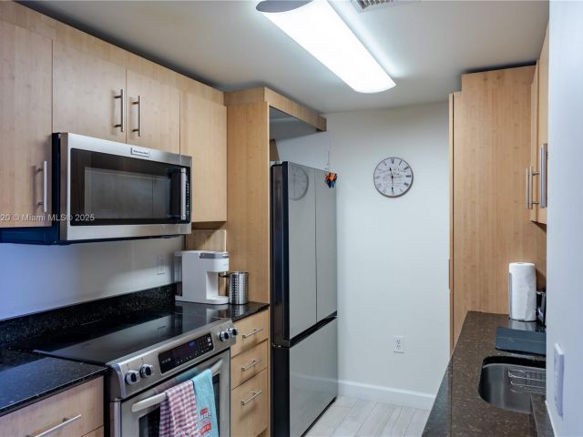 Apartment for sale  Unit #634 - photo 6287887