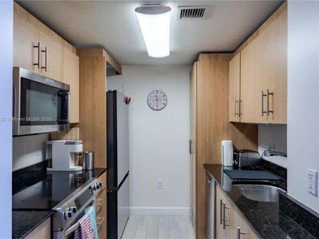 Apartment for sale  Unit #634 - photo 6287888