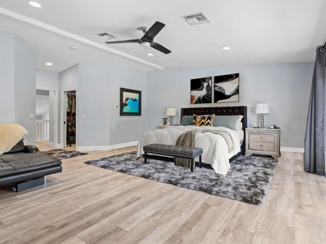 Home for sale at 811 SE 31st Street - photo 6272887