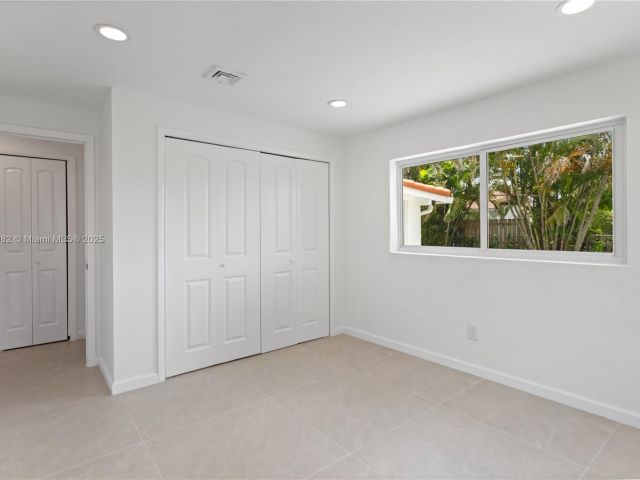 Home for sale at 1710 SW 1st Ave - photo 6272121