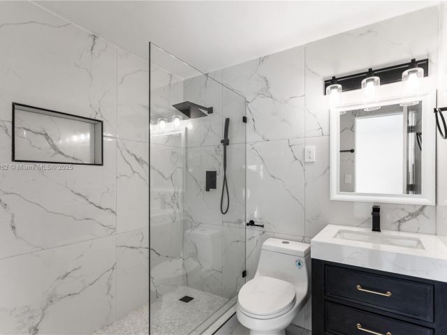 Home for sale at 1710 SW 1st Ave - photo 6272124