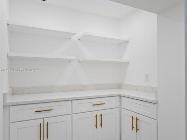 Home for sale at 1710 SW 1st Ave - photo 6272131