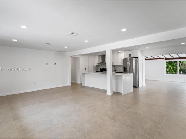 Home for sale at 1710 SW 1st Ave - photo 6272136