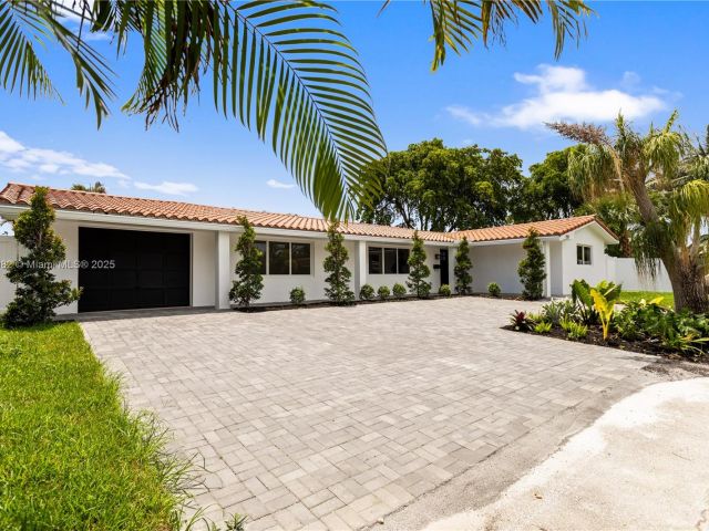 Home for sale at 1710 SW 1st Ave - photo 6272139