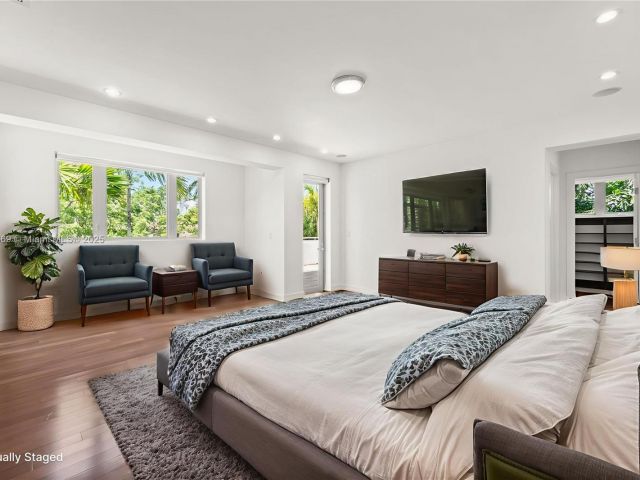 Home for sale at 5625 N Bay Rd - photo 6278956