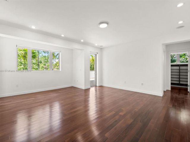 Home for sale at 5625 N Bay Rd - photo 6278957