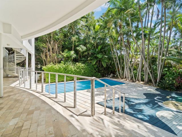 Home for sale at 5625 N Bay Rd - photo 6278962