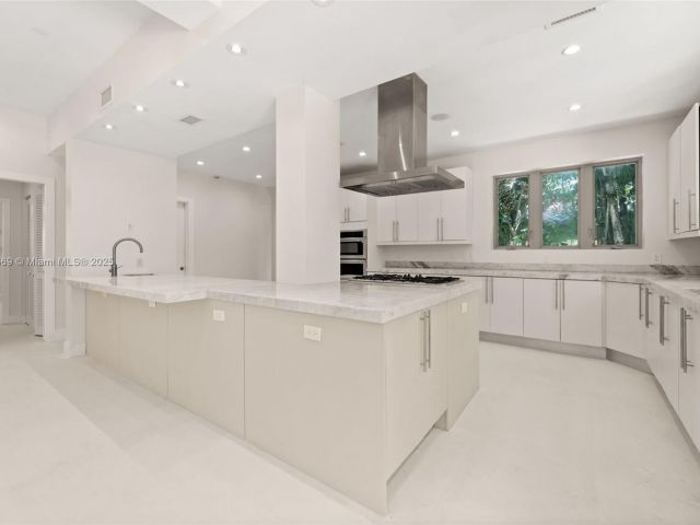 Home for sale at 5625 N Bay Rd - photo 6278966