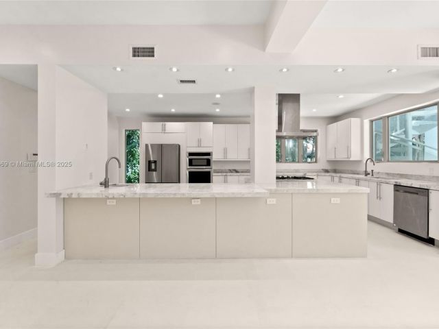 Home for sale at 5625 N Bay Rd - photo 6278969