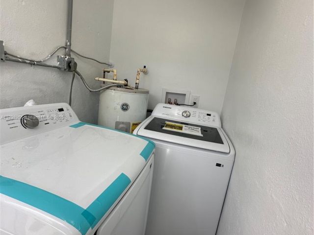 Home for rent at 1300 NW 7th Ter - photo 6272323