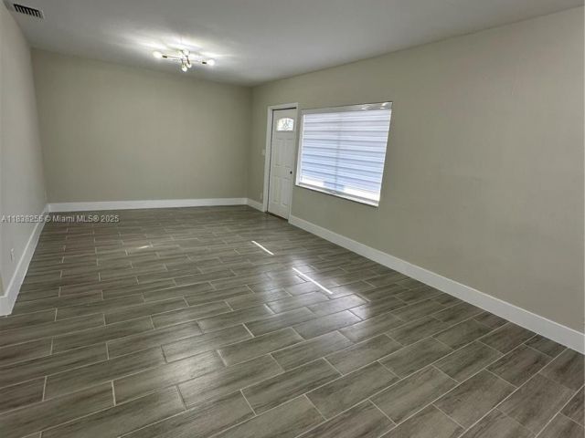Home for rent at 1300 NW 7th Ter - photo 6272328