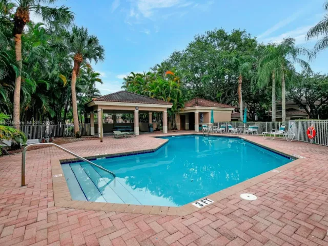 3-bedroom home for sale in Pembroke Pines - 9715 NW 23rd Ct - MondialRealty