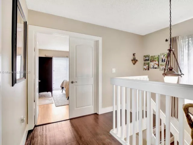 3-bedroom home for sale in Pembroke Pines - 9715 NW 23rd Ct - MondialRealty