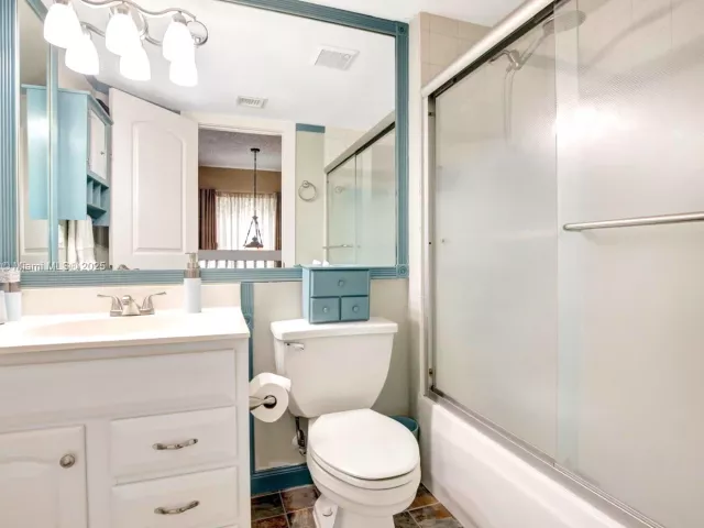 3-bedroom home for sale in Pembroke Pines - 9715 NW 23rd Ct - MondialRealty