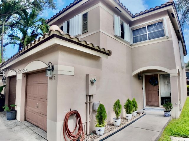 3-bedroom home for sale in Pembroke Pines - 9715 NW 23rd Ct - MondialRealty