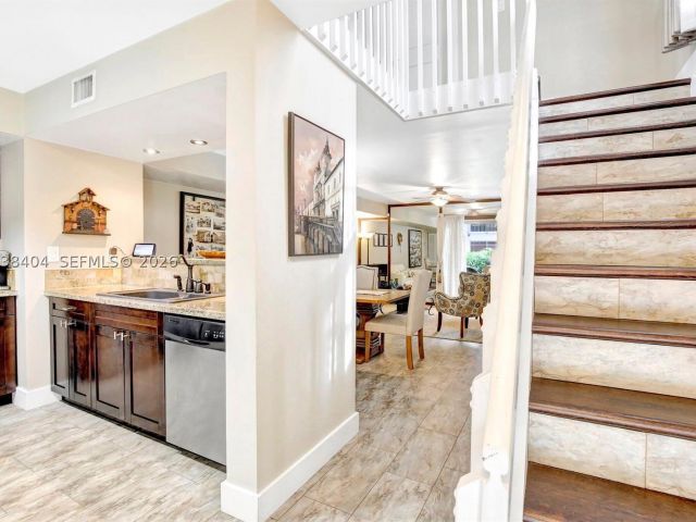 3-bedroom home for sale in Pembroke Pines - 9715 NW 23rd Ct - MondialRealty