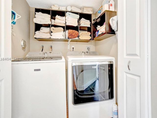 3-bedroom home for sale in Pembroke Pines - 9715 NW 23rd Ct - MondialRealty