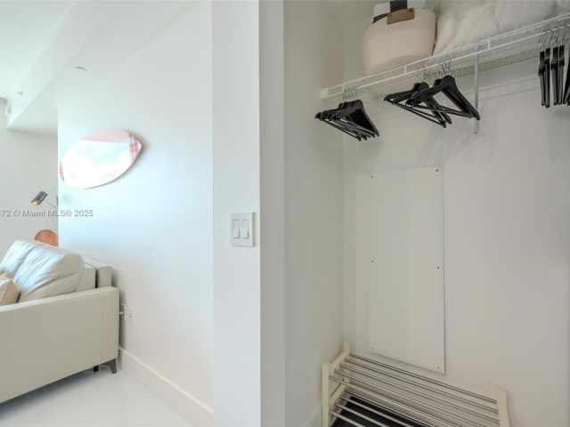 Apartment for rent  Unit #3805 - photo 6273316