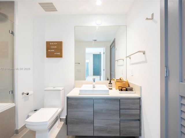 Apartment for rent  Unit #3805 - photo 6273317