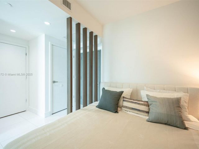 Apartment for rent  Unit #3805 - photo 6273329