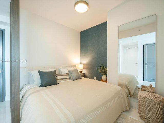 Apartment for rent  Unit #3805 - photo 6273330