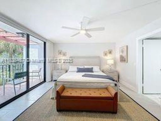 Home for rent at 350 Grapetree Dr 405 - photo 6275487