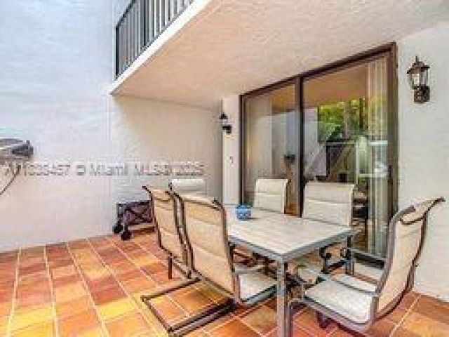 Home for rent at 350 Grapetree Dr 405 - photo 6275491