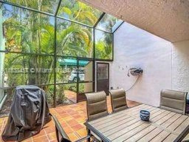 Home for rent at 350 Grapetree Dr 405 - photo 6275493