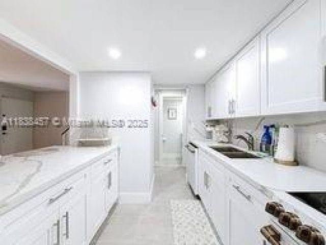 Home for rent at 350 Grapetree Dr 405 - photo 6275496