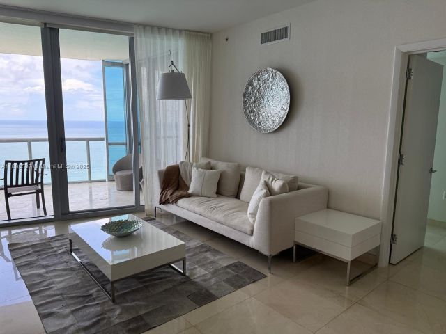 Apartment for rent  Unit #3506 - photo 6277931