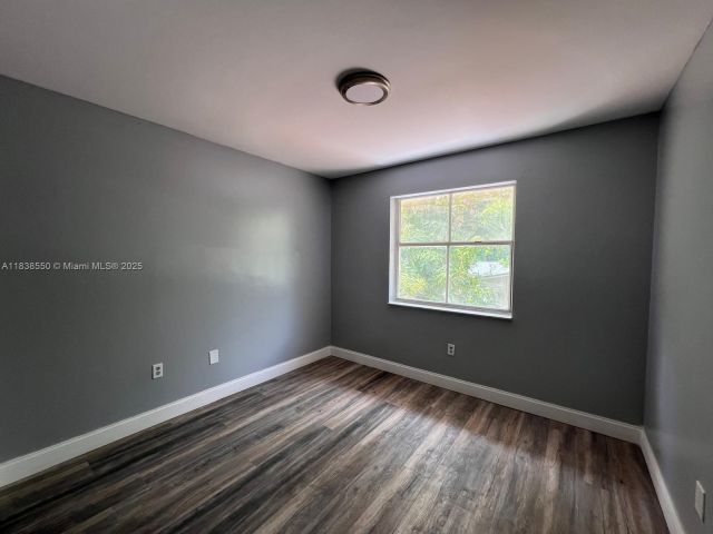 Home for rent at 451 NE 136th St I-101 - photo 6289921