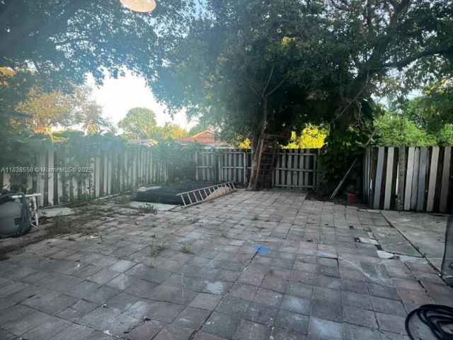 Home for rent at 451 NE 136th St I-101 - photo 6289924